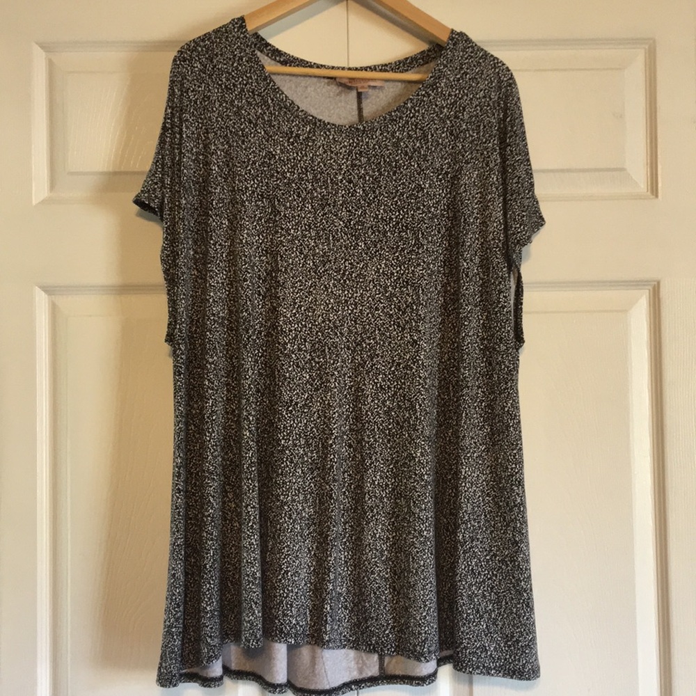 Philosophy size 2X top black and white